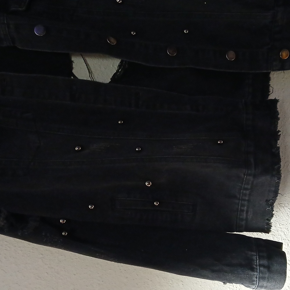Between Us Distress Black Jacket - Picture 4 of 9
